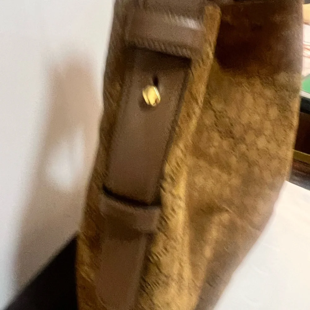 Gucci Beatrix suede maxi GHW 2025 new! - Picture 6 of 16